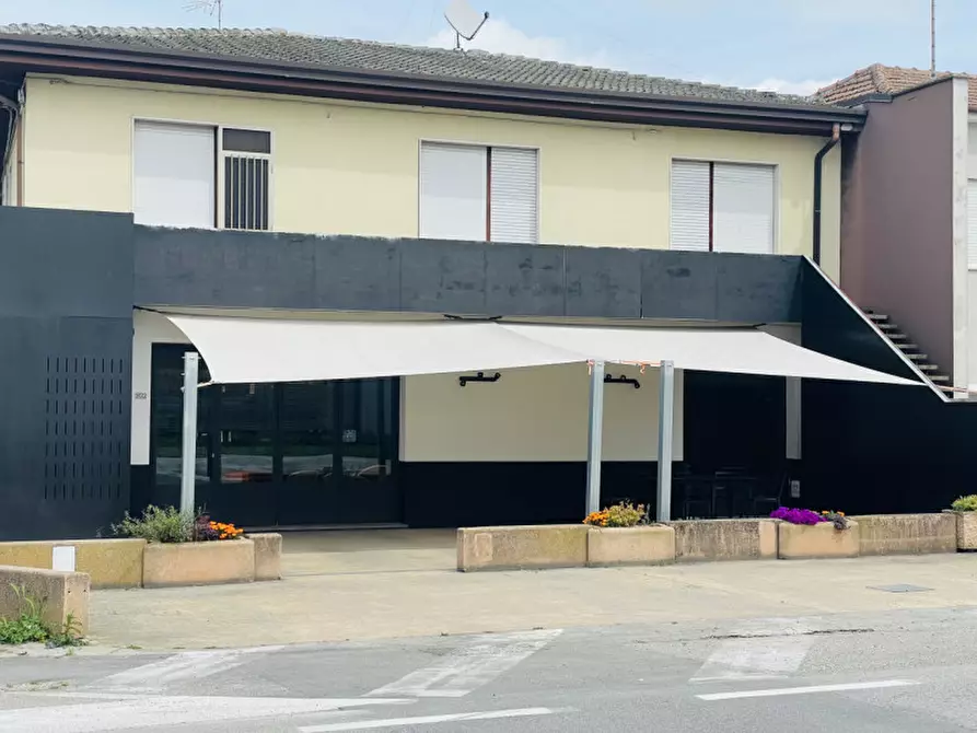 Immagine 1 di Attività commerciale in vendita  a Badia Polesine