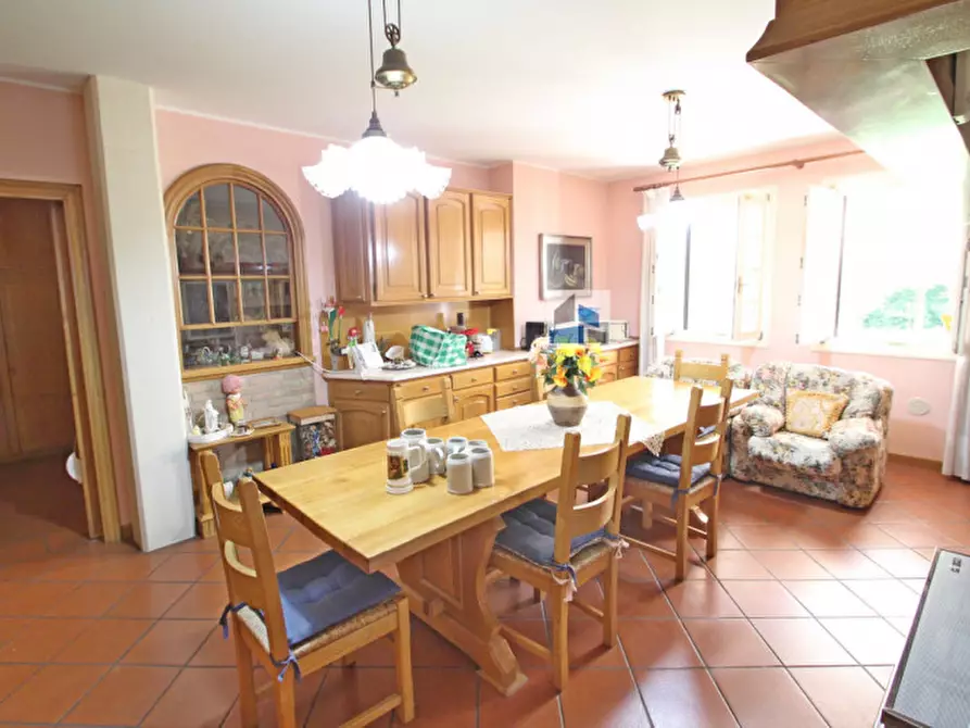 Immagine 3 di Casa trifamiliare in vendita  in Via Alcide De Gasperi a Santa Maria Di Sala