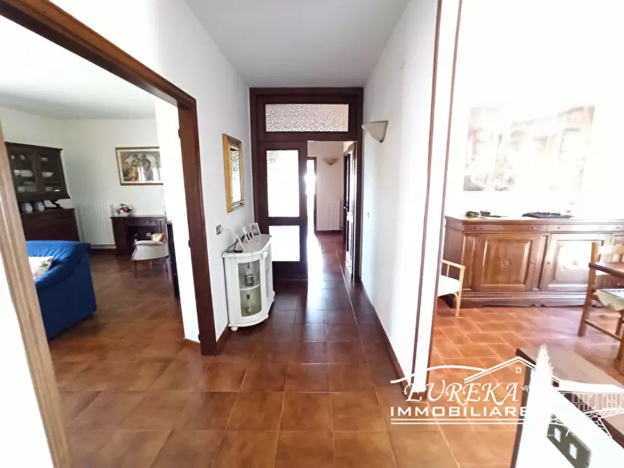 Immagine 7 di Appartamento in vendita  in strada vaiano a Castiglione Del Lago