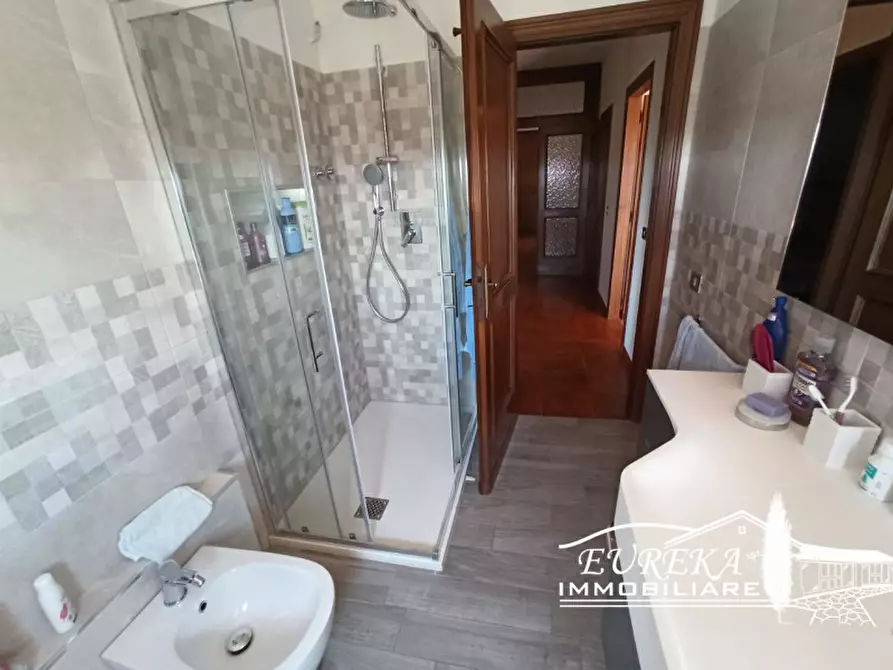 Immagine 15 di Appartamento in vendita  in strada vaiano a Castiglione Del Lago