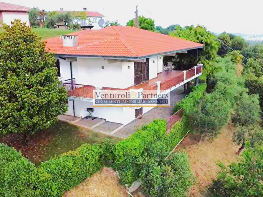 Immagine 1 di Villa in vendita  in Vie Grezze a Desenzano Del Garda