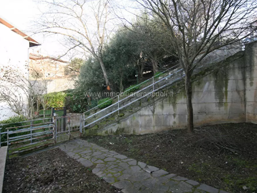 Immagine 3 di Villetta a schiera in vendita  a Sinalunga