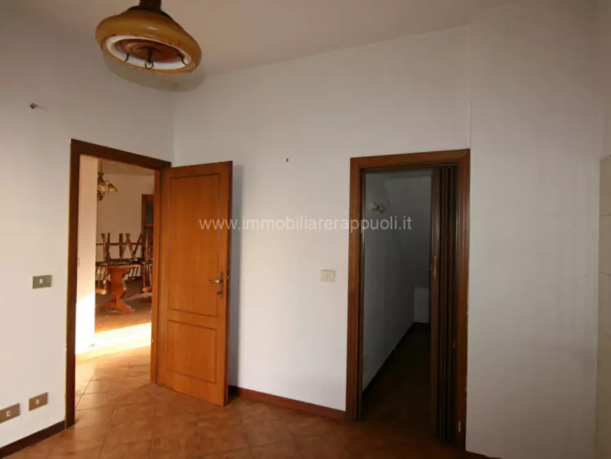 Immagine 7 di Villetta a schiera in vendita  a Sinalunga