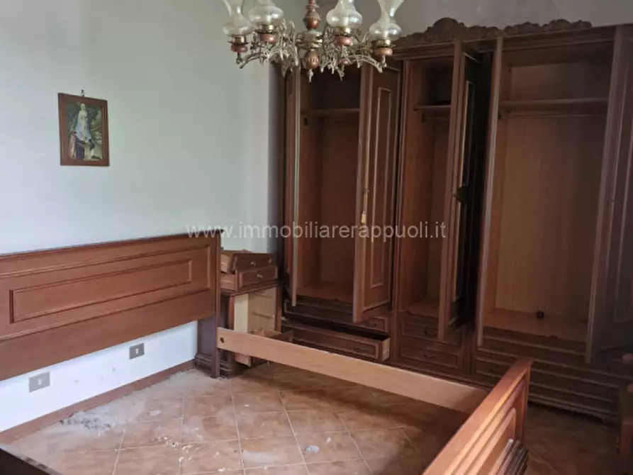 Immagine 15 di Villetta a schiera in vendita  a Sinalunga