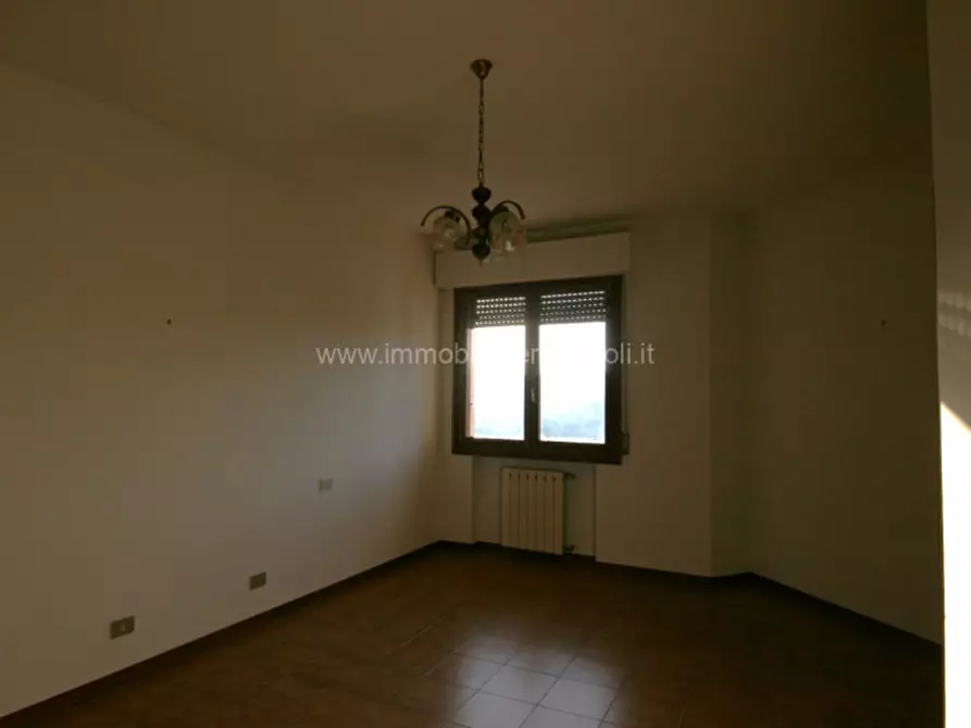 Immagine 23 di Villetta a schiera in vendita  a Sinalunga