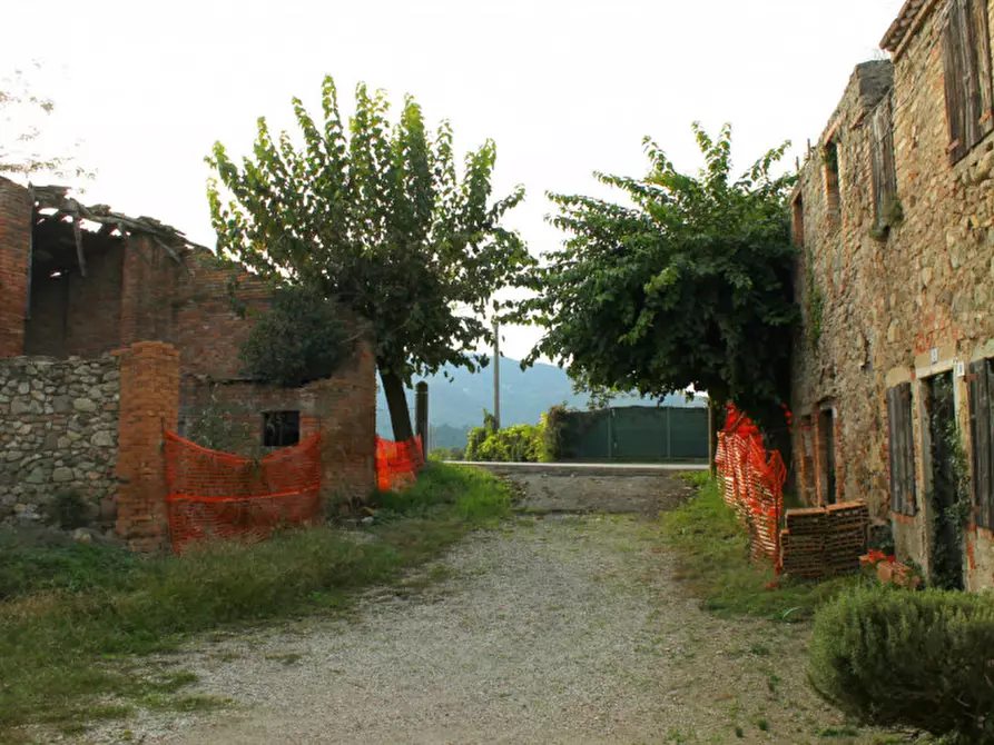 Immagine 5 di Rustico / casale in vendita  in Via Tramonte a Torreglia