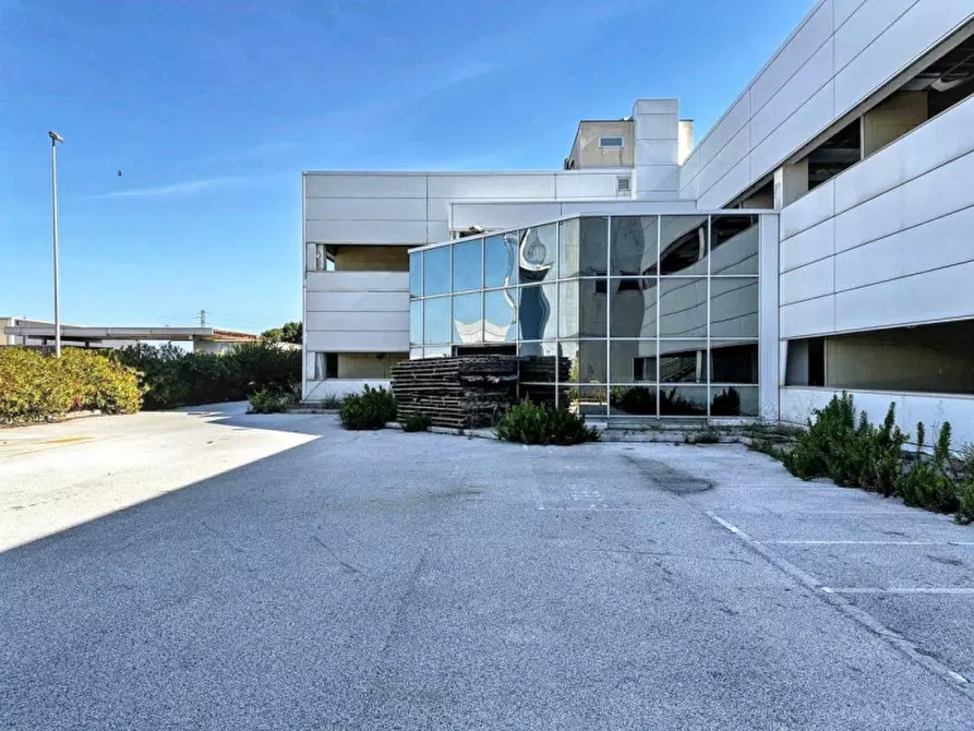 Immagine 1 di Capannone industriale in vendita  in Via delle Magnolie, 4, 70026 Modugno BA, Italia a Modugno