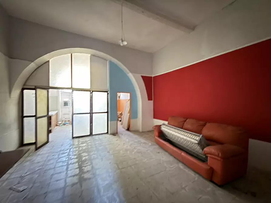 Immagine 7 di Palazzo in vendita  in Via Policastrelli,N°209 a Milazzo