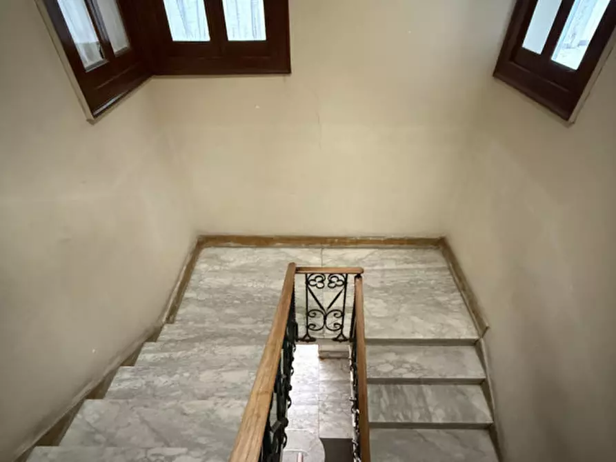 Immagine 40 di Palazzo in vendita  in Via Policastrelli,N°209 a Milazzo