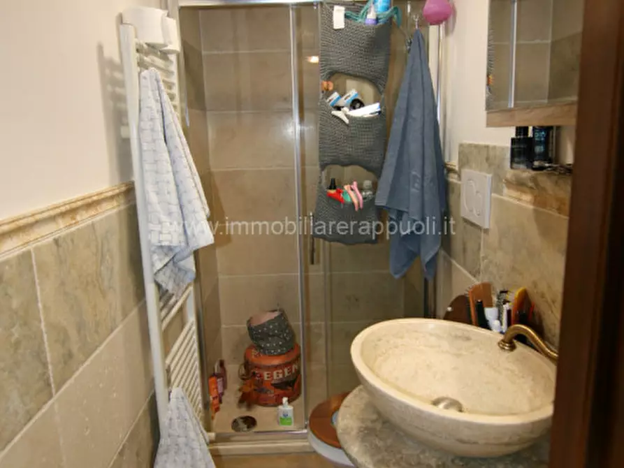 Immagine 7 di Villetta a schiera in vendita  a Sinalunga