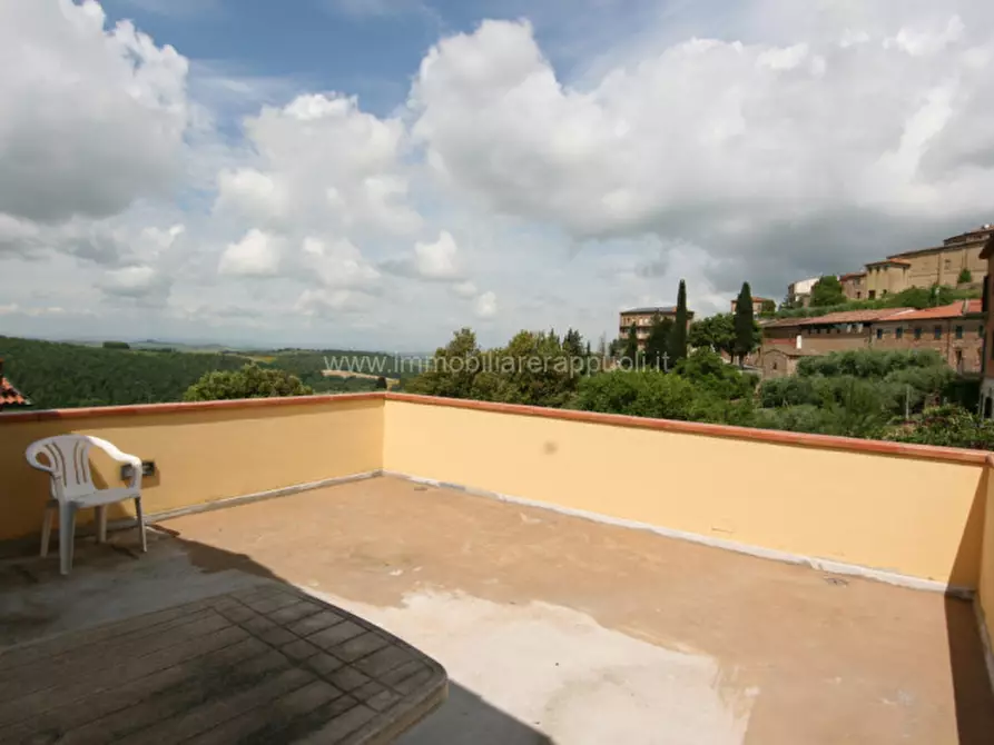 Immagine 12 di Appartamento in vendita  a Trequanda