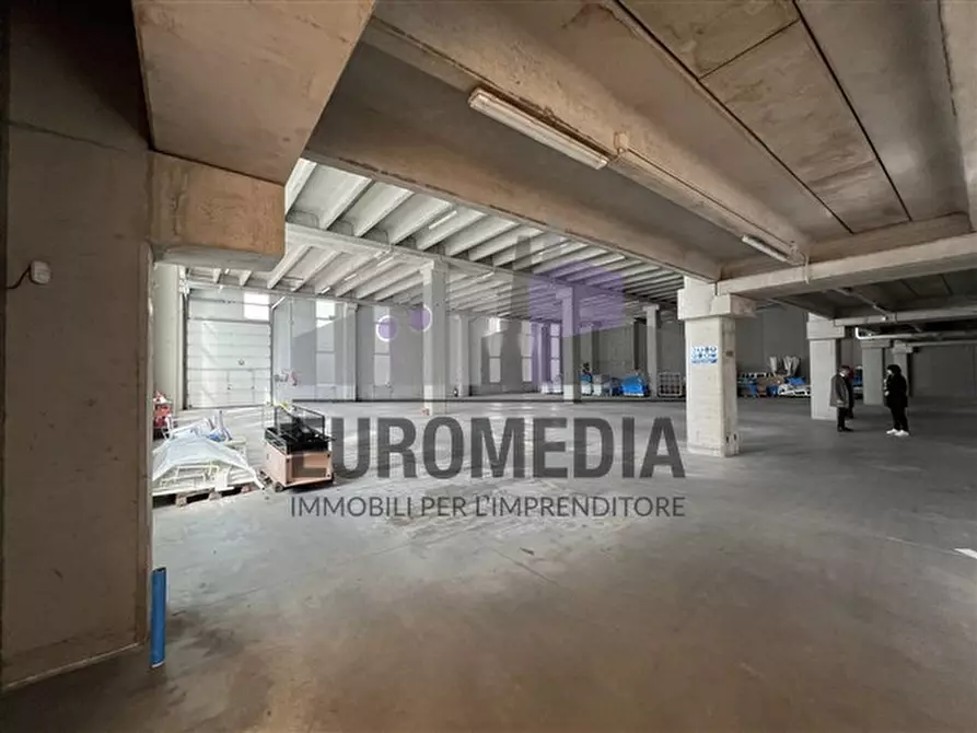 Immagine 10 di Capannone industriale in affitto  in Via Trieste a Colognola Ai Colli