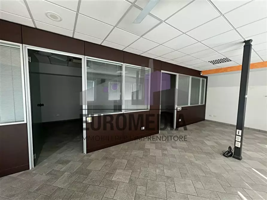 Immagine 11 di Capannone industriale in affitto  in Via Trieste a Colognola Ai Colli