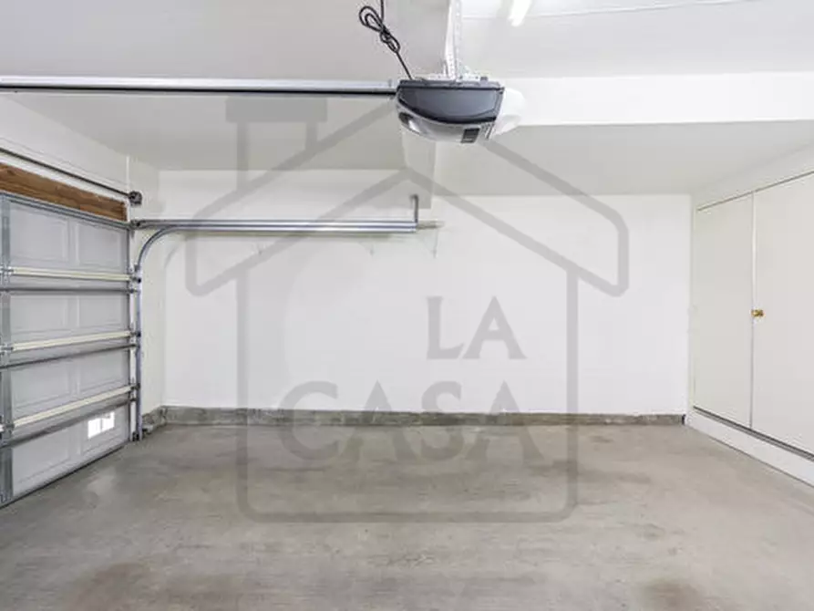 Immagine 1 di Garage in vendita  in Via Giovanni Battista Moroni a Abano Terme