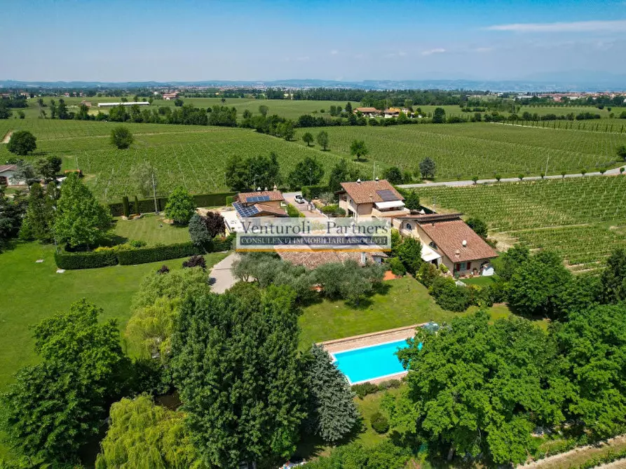 Immagine 3 di Villa in vendita  in Via Nino Dal Pra a Sirmione