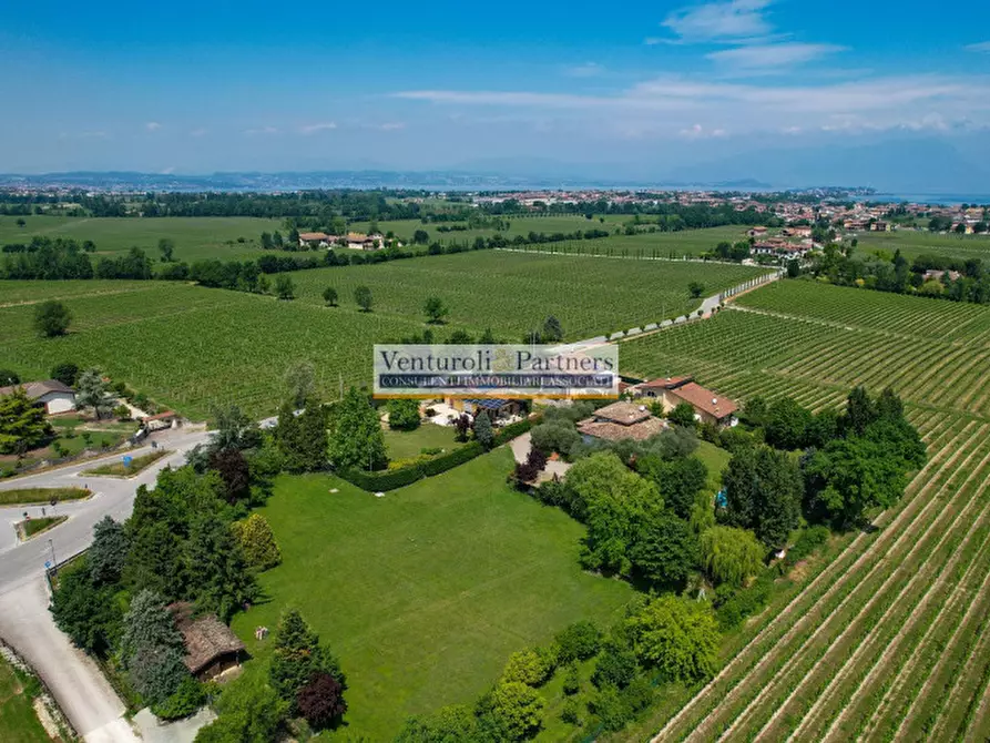 Immagine 10 di Villa in vendita  in Via Nino Dal Pra a Sirmione