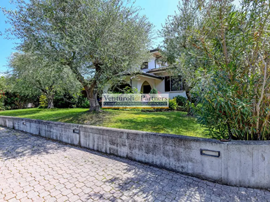 Immagine 18 di Villa in vendita  in Via Nino Dal Pra a Sirmione