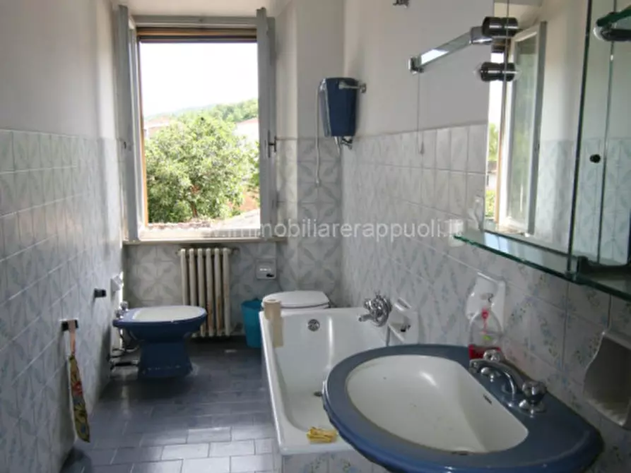 Immagine 7 di Casa indipendente in vendita  a Sinalunga