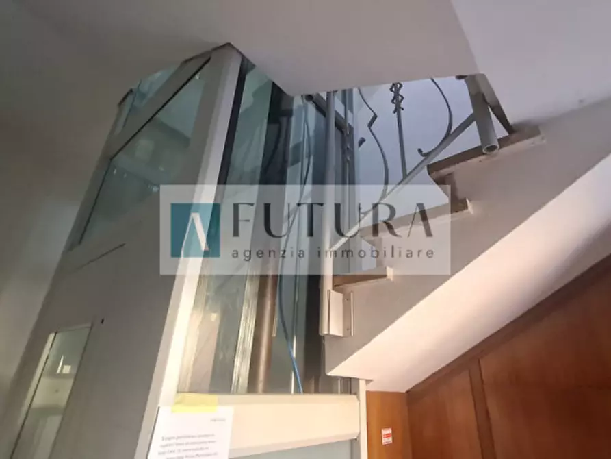 Immagine 9 di Appartamento in vendita  in via nino bixio, 7 a Vicenza