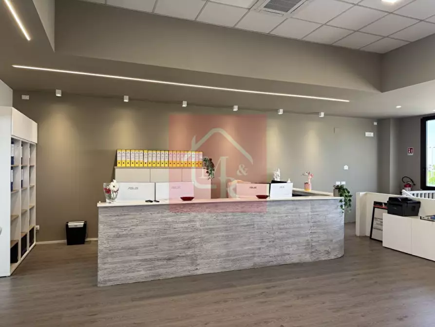 Immagine 13 di Ufficio in vendita  in Via della Ferrovia Vecchia a Cervignano Del Friuli