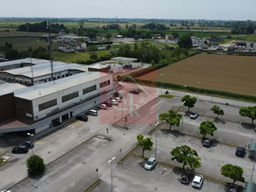 Immagine 45 di Ufficio in vendita  in Via della Ferrovia Vecchia a Cervignano Del Friuli