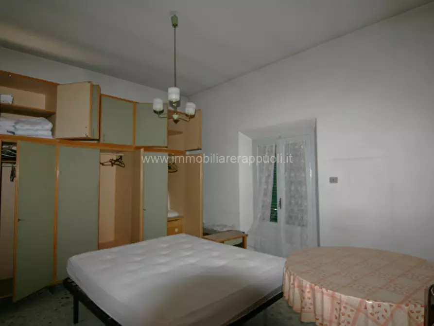 Immagine 10 di Casa indipendente in vendita  a Sinalunga