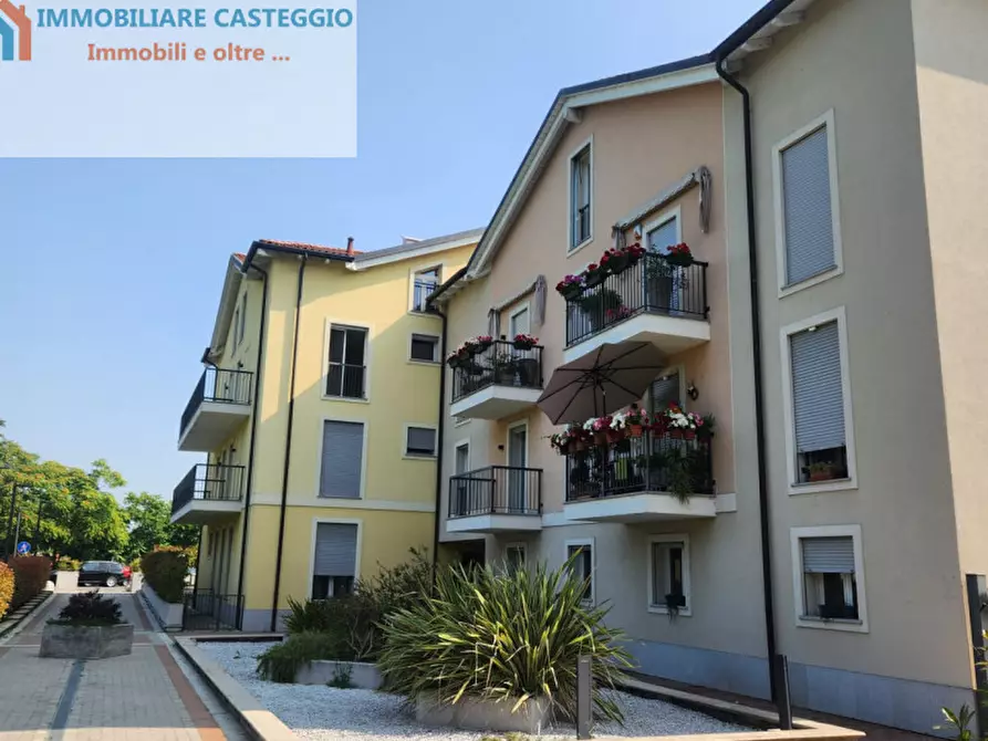 Immagine 2 di Appartamento in vendita  in Via Console Marcello a Casteggio