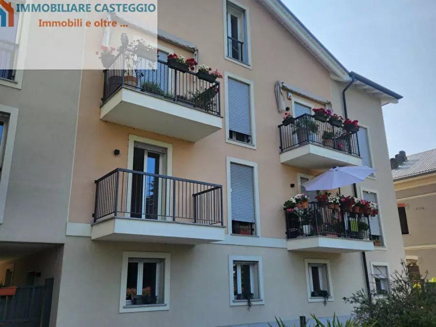 Immagine 8 di Appartamento in vendita  in Via Console Marcello a Casteggio