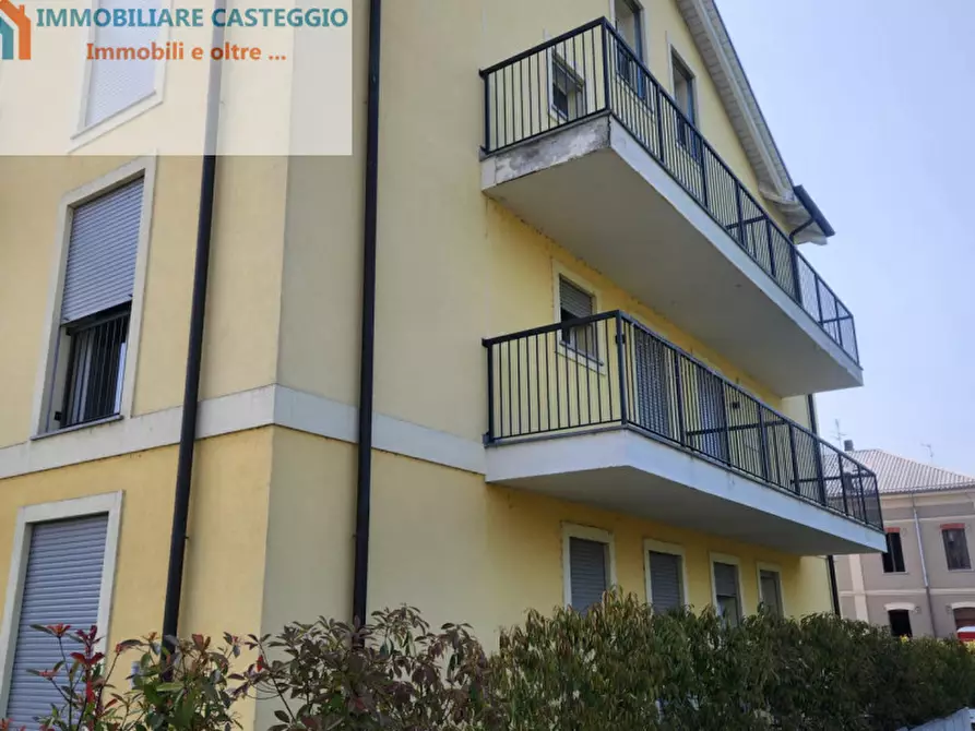 Immagine 10 di Appartamento in vendita  in Via Console Marcello a Casteggio
