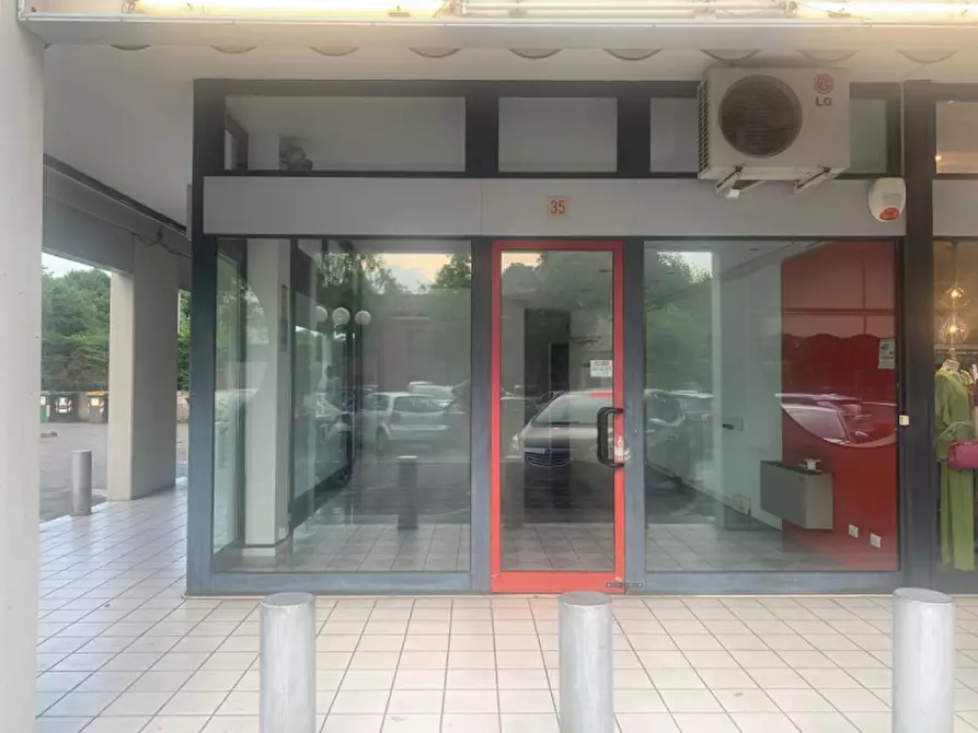 Immagine 1 di Negozio in affitto  in via della provvidenza a Rubano