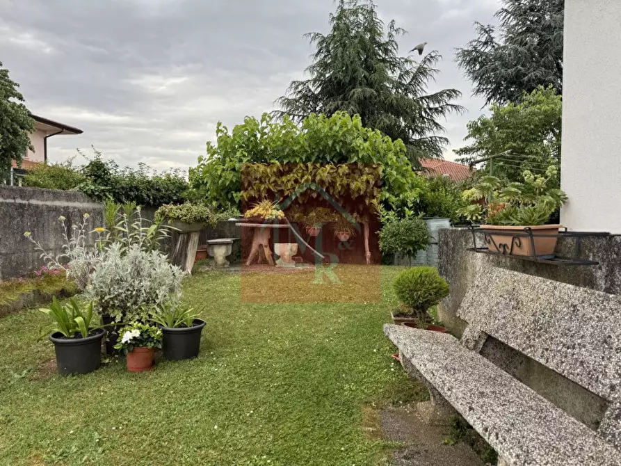 Immagine 52 di Casa bifamiliare in vendita  in Via Schiaipis, 12 a Castions Di Strada