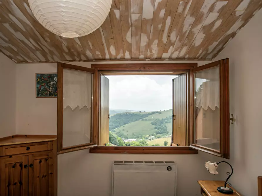 Immagine 4 di Appartamento in vendita  in Piazza Dante Alighieri 2 a Cerro Veronese