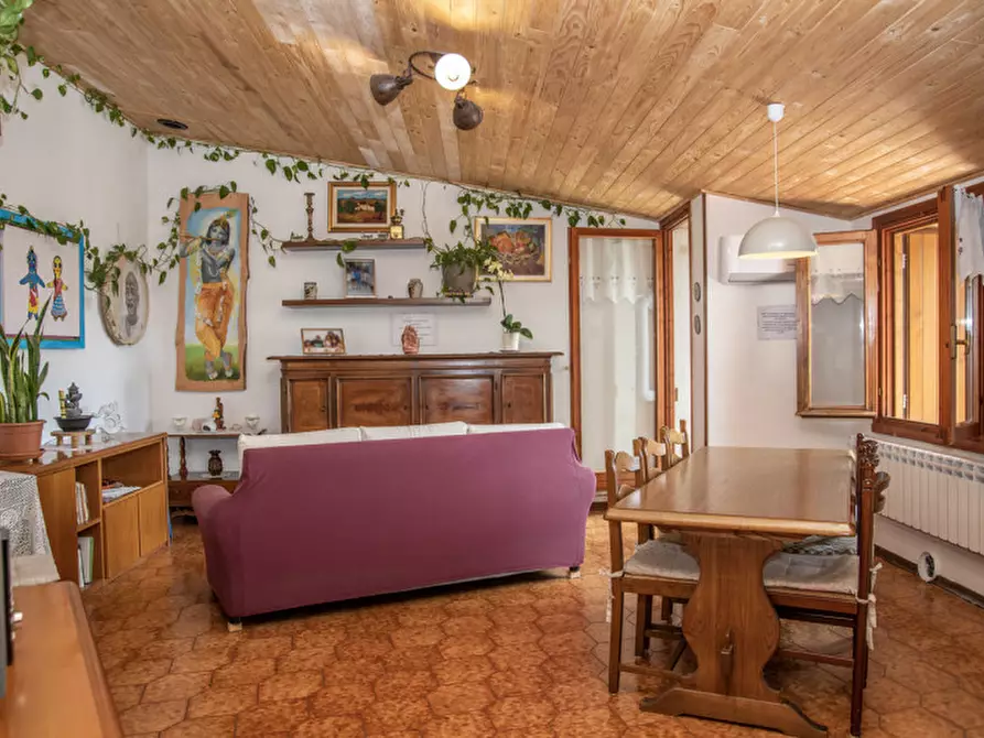 Immagine 11 di Appartamento in vendita  in Piazza Dante Alighieri 2 a Cerro Veronese