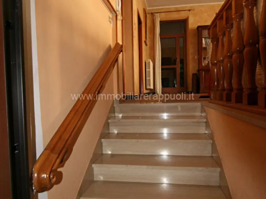 Immagine 4 di Casa indipendente in vendita  a Sinalunga