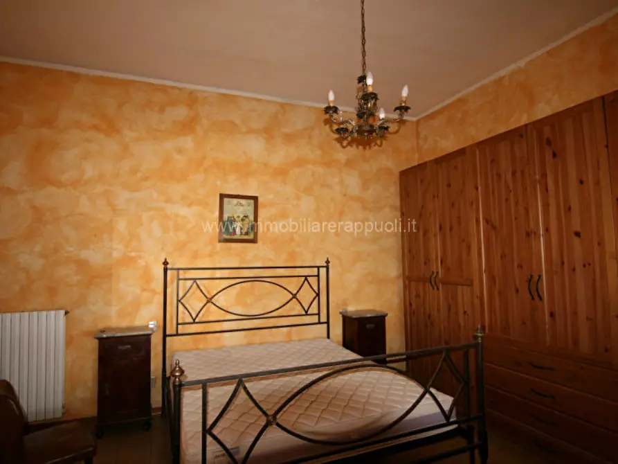 Immagine 15 di Casa indipendente in vendita  a Sinalunga