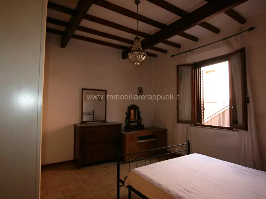 Immagine 18 di Casa indipendente in vendita  a Sinalunga