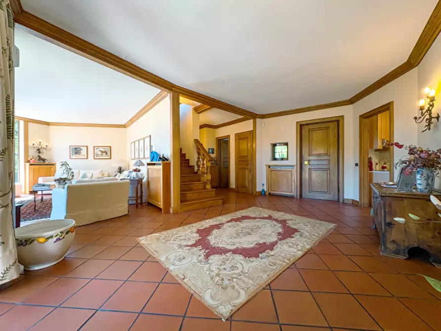 Immagine 9 di Villa in vendita  in Via Monviso 1 a Oleggio Castello