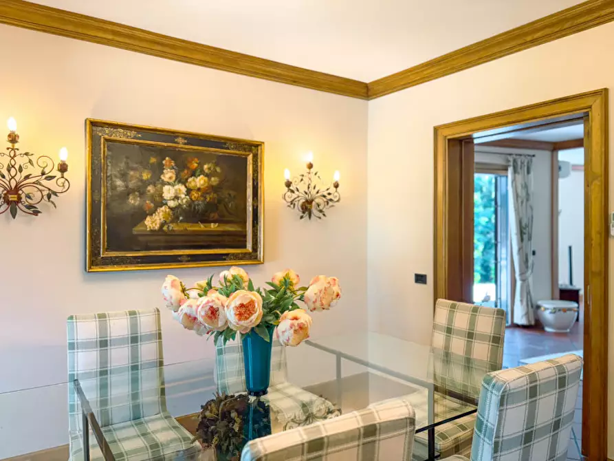 Immagine 14 di Villa in vendita  in Via Monviso 1 a Oleggio Castello