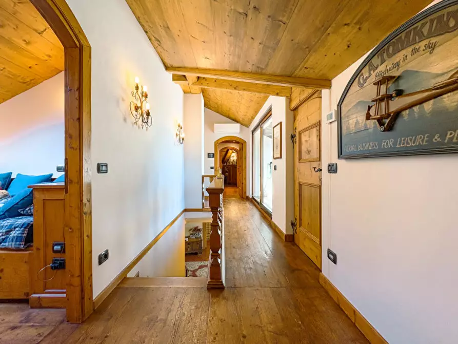 Immagine 33 di Villa in vendita  in Via Monviso 1 a Oleggio Castello
