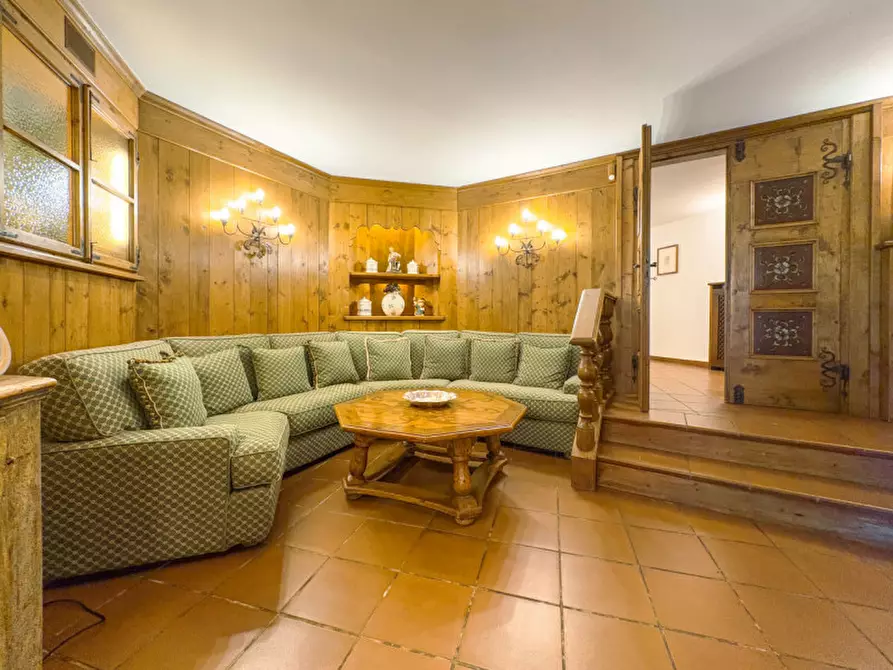Immagine 47 di Villa in vendita  in Via Monviso 1 a Oleggio Castello