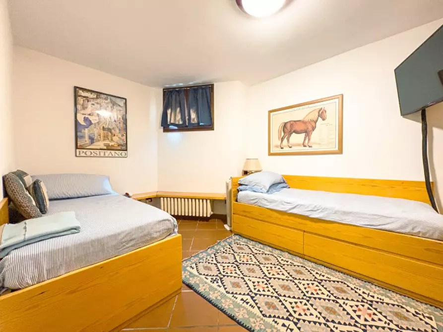 Immagine 51 di Villa in vendita  in Via Monviso 1 a Oleggio Castello