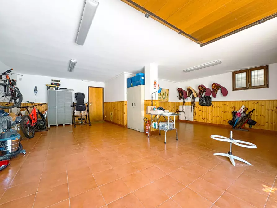 Immagine 53 di Villa in vendita  in Via Monviso 1 a Oleggio Castello