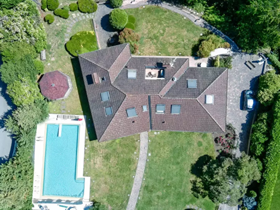 Immagine 67 di Villa in vendita  in Via Monviso 1 a Oleggio Castello