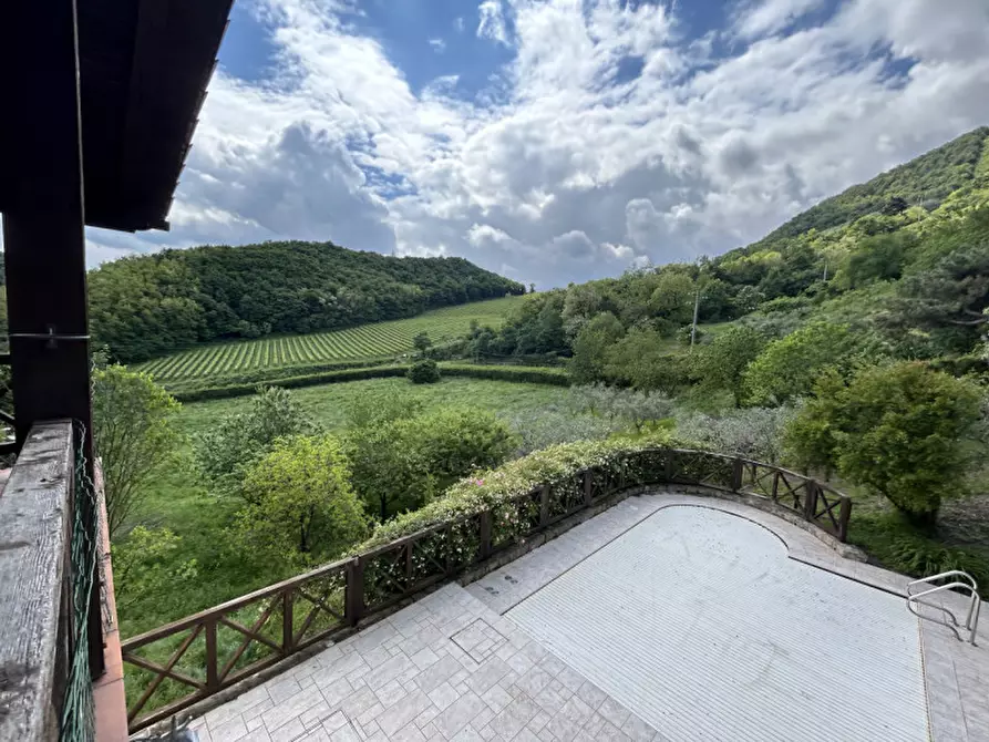 Immagine 5 di Rustico / casale in vendita  in Via Roccolo a Galzignano Terme