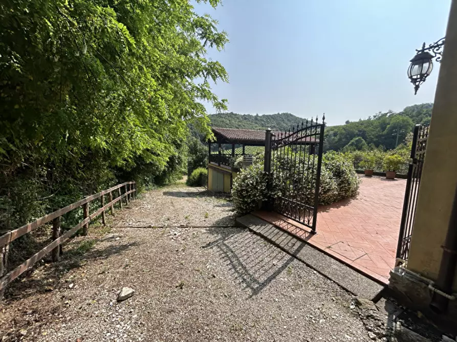 Immagine 14 di Rustico / casale in vendita  in Via Roccolo a Galzignano Terme