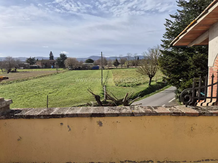 Immagine 22 di Rustico / casale in vendita  a Sinalunga