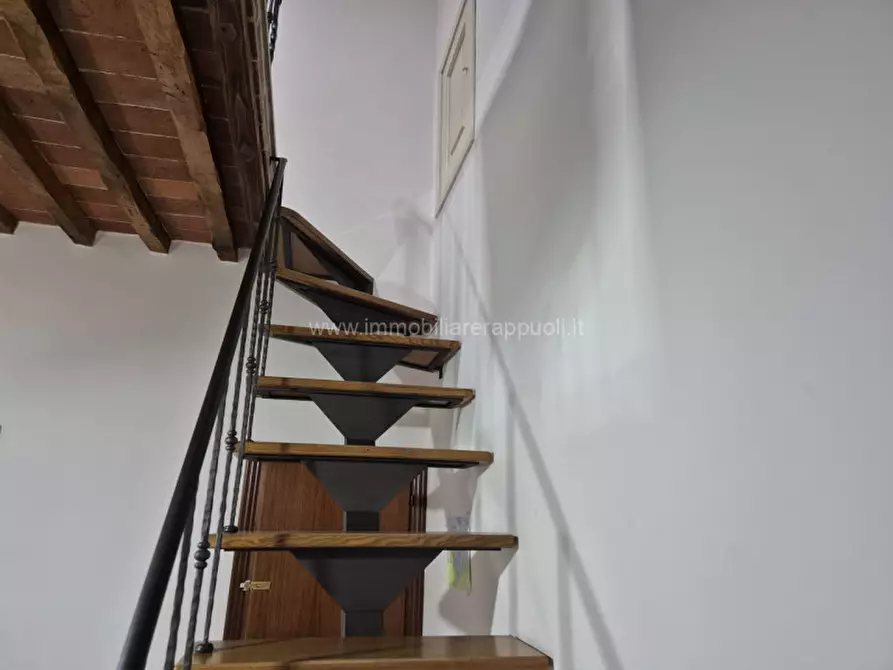 Immagine 24 di Rustico / casale in vendita  a Sinalunga