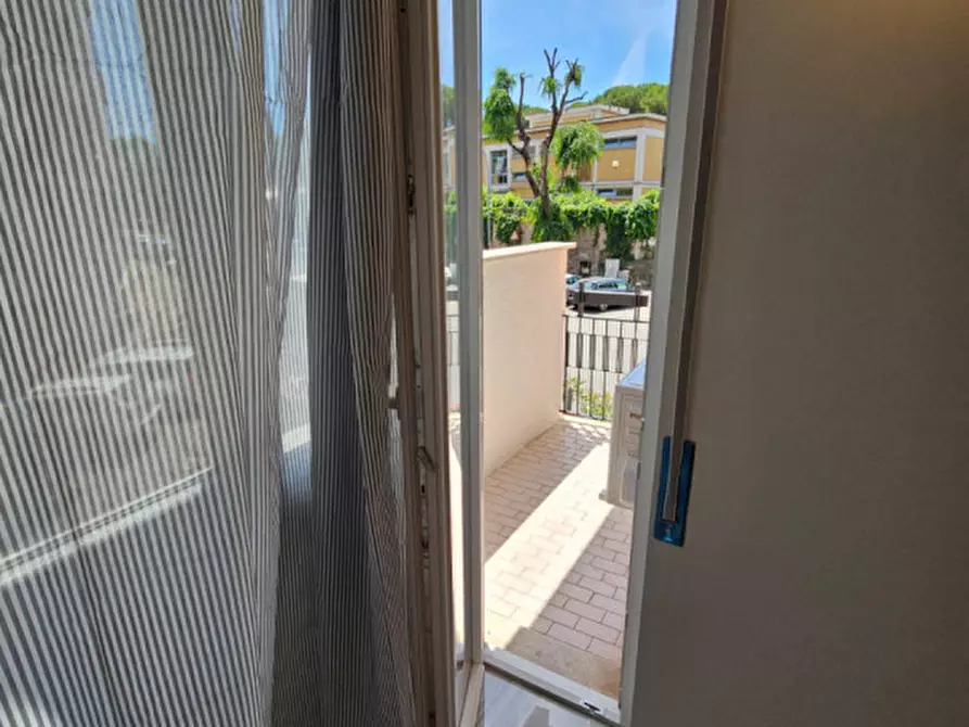 Immagine 26 di Camera in affitto  a Roma