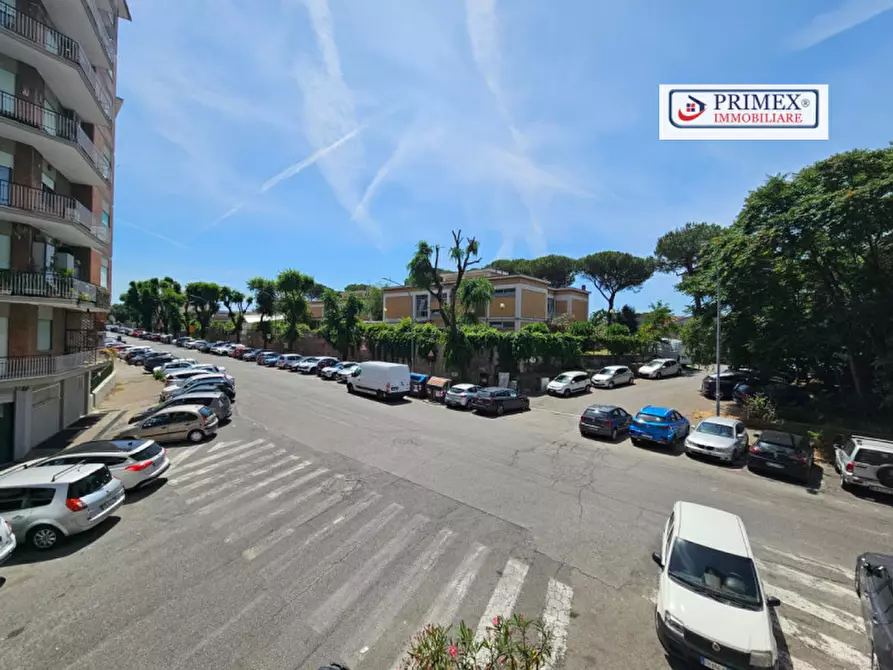 Immagine 28 di Camera in affitto  a Roma