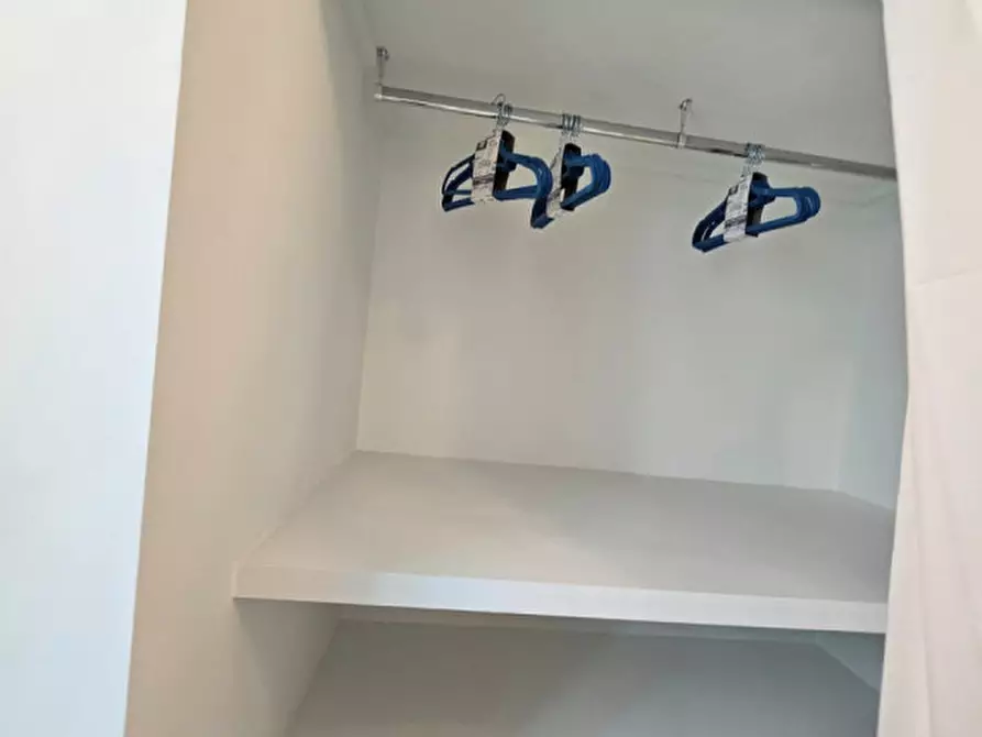 Immagine 32 di Camera in affitto  a Roma